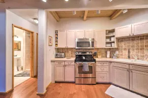 Walkable Angel Fire Condo Near Lifts & Restaurants - Interiør