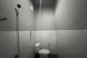Zee House - Bathroom