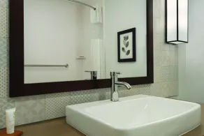 Country Inn & Suites by Radisson, Oklahoma City - Bricktown, OK - Salle de bain