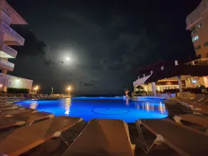 Cancun Plaza Condo Mexico - Pool