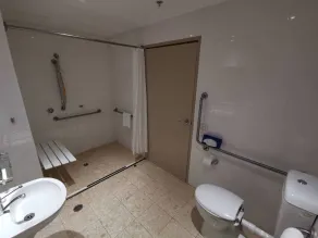 APX Darling Harbour - Bathroom