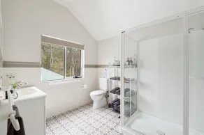 Serenity House Pemberton & Wellness Spa - Badezimmer