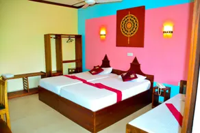 The Triangle Hotel - Chambre