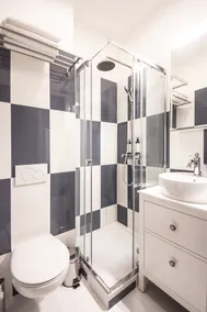 Oak House Vienna - Boutique Guesthouse near Meidling Station - Banheiro