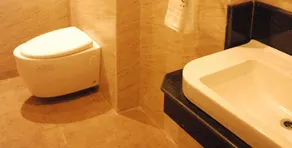 Le Emerald Residency - Bathroom
