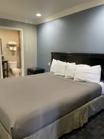 Villa Inn & Suites - LAX, SoFi Stadium & Intuit Dome - Chambre