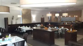 Rosen-Hotel - Restaurante