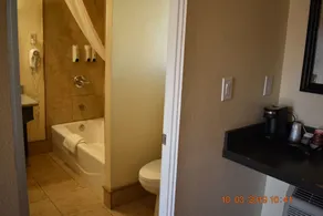 Rockview Inn and Suites - Morro Bay CA - Bathroom
