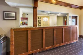 Comfort Suites near I-80 and I-94 - Réception