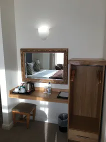 Wakefield Limes Lodge - Room
