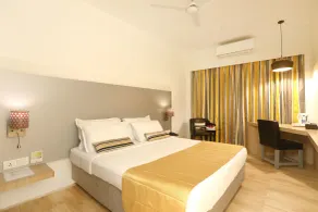 Mumbai Metro - The Executive Hotel - Room