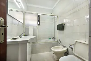 Moradia espaçosa, próxima das comodidades, piscina privada, A/C e Wifi gratuitos - Casa de banho