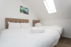 Kirkstall House - Camera