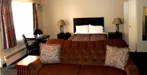 El Lobo Motel - Room