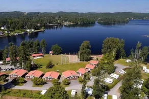 Hindås Lakeside Cabins - Overnatningsstedets facade