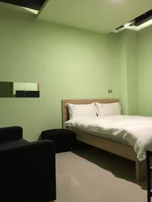 Sunlife x Sunshine - Room