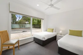 Island Breeze Resort - Room