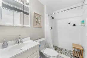 332 Formosa Drive - Badrum