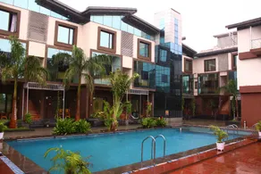 krishna Park Resort - Piscina