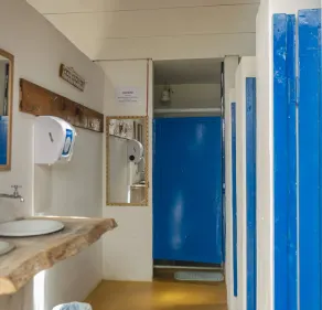 Clan.Destino Hostel - Bathroom