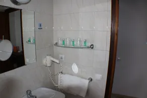 Hotel Marfany - Bathroom