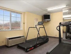Days Inn & Suites by Wyndham Lafayette IN - Fitness facility