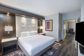 Embassy Suites by Hilton Houston Energy Corridor - Chambre