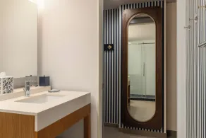 The Lowline Hotel, part of JdV by Hyatt - Bathroom