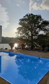Lake View Inn & Suites - Piscine