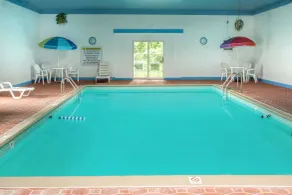 Days Inn by Wyndham Portage Indiana Dunes National Park - Piscine