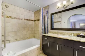 Holiday Inn Club Vacations at Desert Club Resort - Bathroom