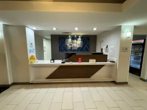 Holiday Inn Express & Suites Ripley by IHG - Resepsjon