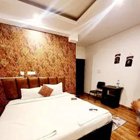 The seven wonders 85 - Room