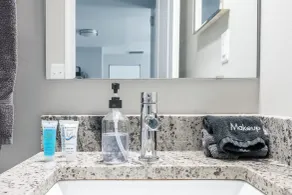 Spacious 2BR Apt on Mass Ave w Kitchen - Badeværelse