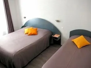 Logis Hôtels - Le Pont Bernet - Hotel 2 étoiles et restaurant - Room