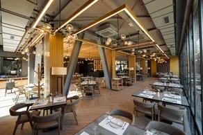 Uji i Ftohte Hotel - Restaurant