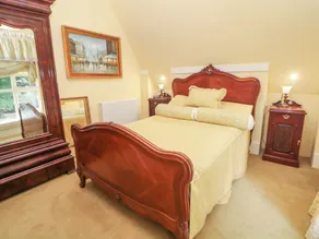 The Old Coach House - Rum