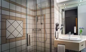 Best Western Hotel Kaiserslautern - Bathroom