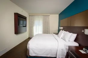 Residence Inn by Marriott Cleveland Avon at The Emerald Event Center - Chambre