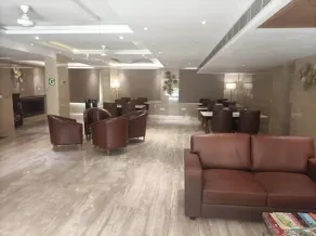 FabHotel Green Lotus Star 17 - Nr Yashobhoomi Convention Centre - Lobby
