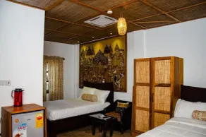 Ike's Cultural Village - Room