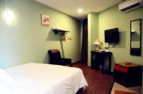 Hotel Sri Rembia - Værelse