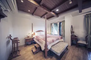 Sunday Home - Room