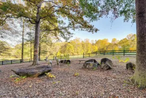 Cozy Couples Escape w/ Patio in Northwest Georgia - Innenbereich