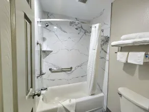 Days Inn by Wyndham Baytown TX - Salle de bain