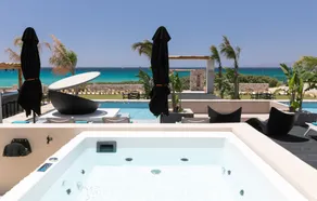 Eden Beachfront Residences & Suites - Vista do quarto