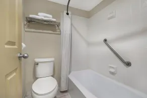 Best Western Winchester Hotel - Bathroom