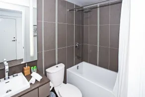 Velvet Vogue! - Bathroom