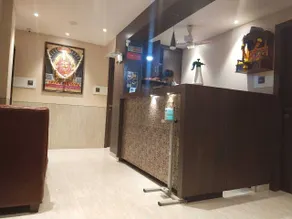 Hotel Express INN, Panvel - Recepción