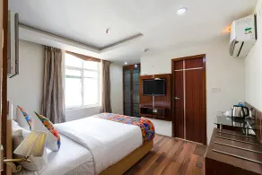 Fabhotel Lailas County - Quarto